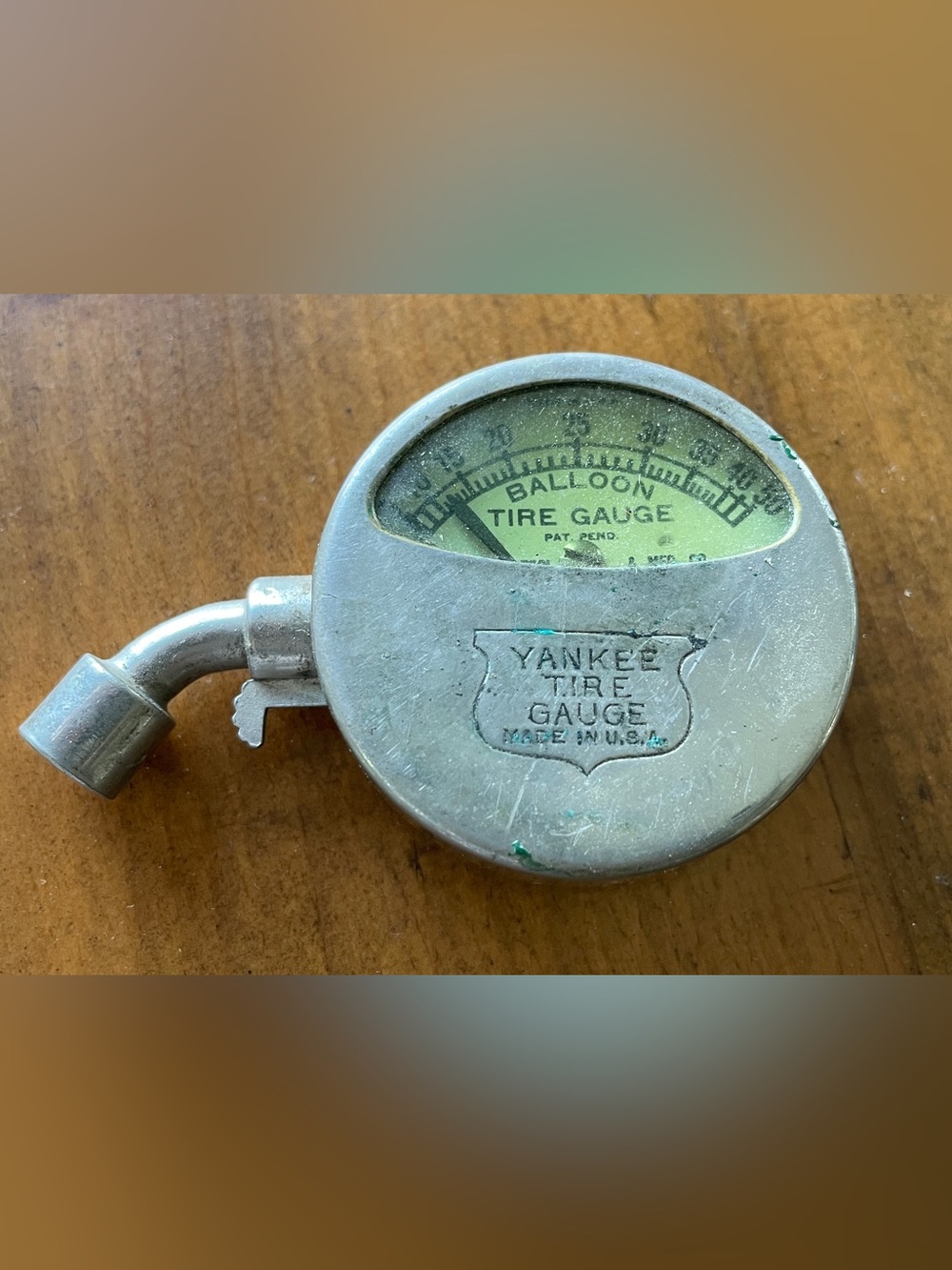 Yankee Tire Gauge – Vintage Metal Tire Gauge with Green Dial